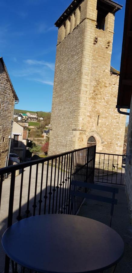 Le Gite De La Vieille Eglise De Coussergues Exterior photo