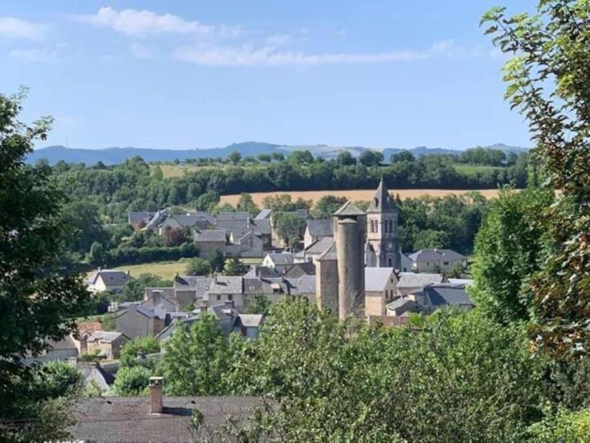 Le Gite De La Vieille Eglise De Coussergues Exterior photo