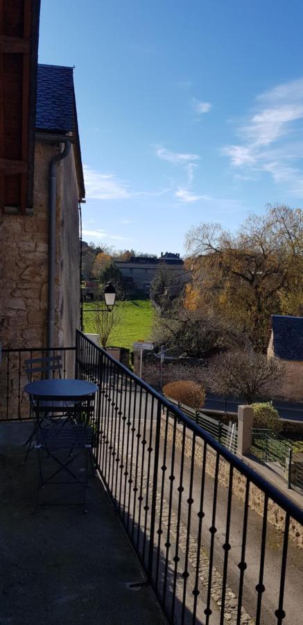 Le Gite De La Vieille Eglise De Coussergues Exterior photo