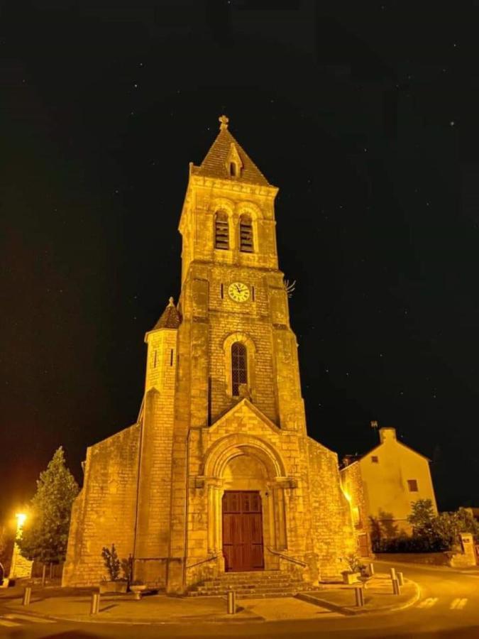 Le Gite De La Vieille Eglise De Coussergues Exterior photo